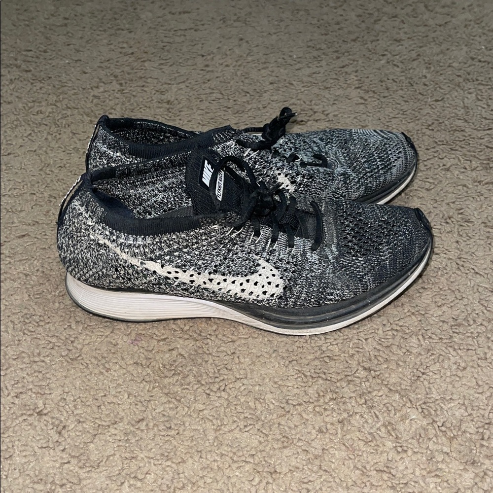 Nike Flyknit Racer Oreo